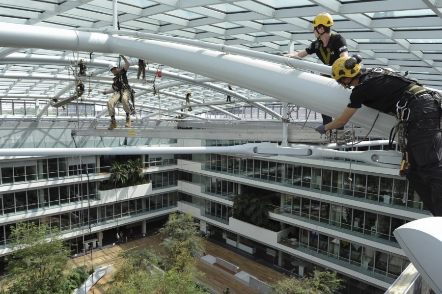 蜀山區悅方購物中心外墻清洗